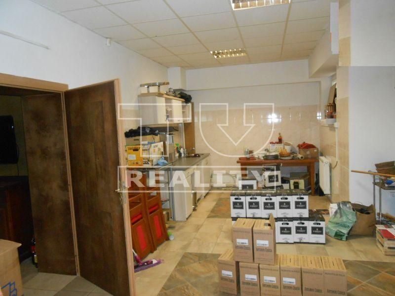 Predaj Polyfunkčný objekt Polyfunkčný objekt-Predaj-Senec-135000.00 €