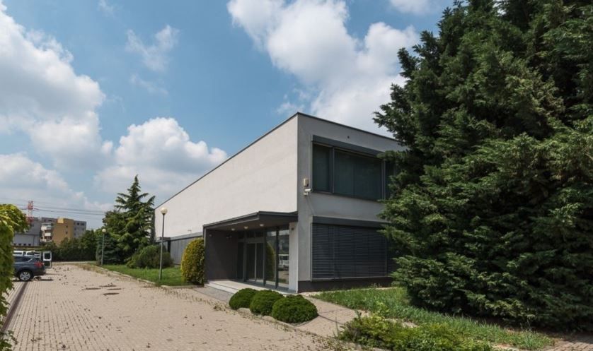 Predaj Administratívny objekt Administratívny objekt-Predaj-Bratislava - mestská časť Ružinov-1.00 €