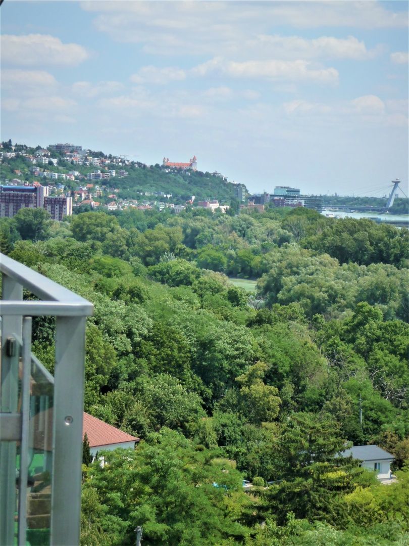 Predaj Iný Iný-Predaj-Bratislava - mestská časť Karlova Ves-640000.00 €