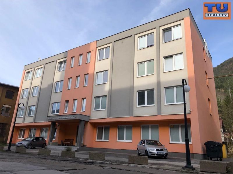 Predaj Obchodný objekt Obchodný objekt-Predaj-Ružomberok-590000.00 €