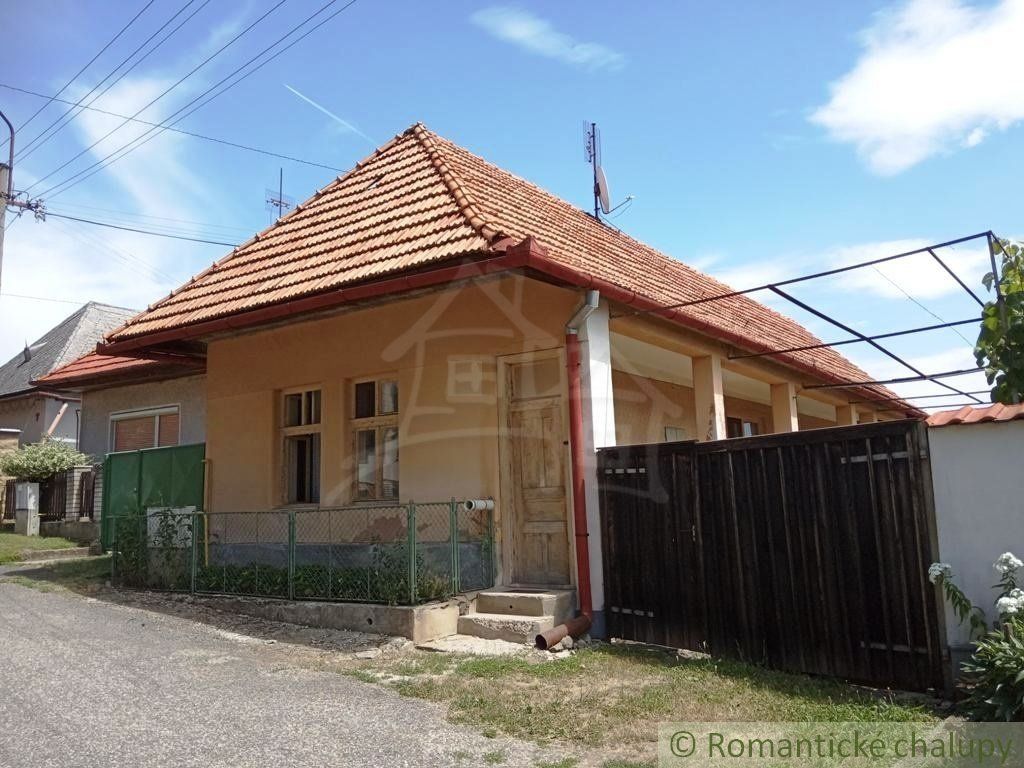 Predaj Rodinný dom Rodinný dom-Predaj-Bátovce-38000.00 €