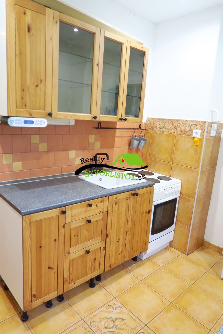 Predaj Iný Iný-Predaj-Brezová pod Bradlom-42000.00 €