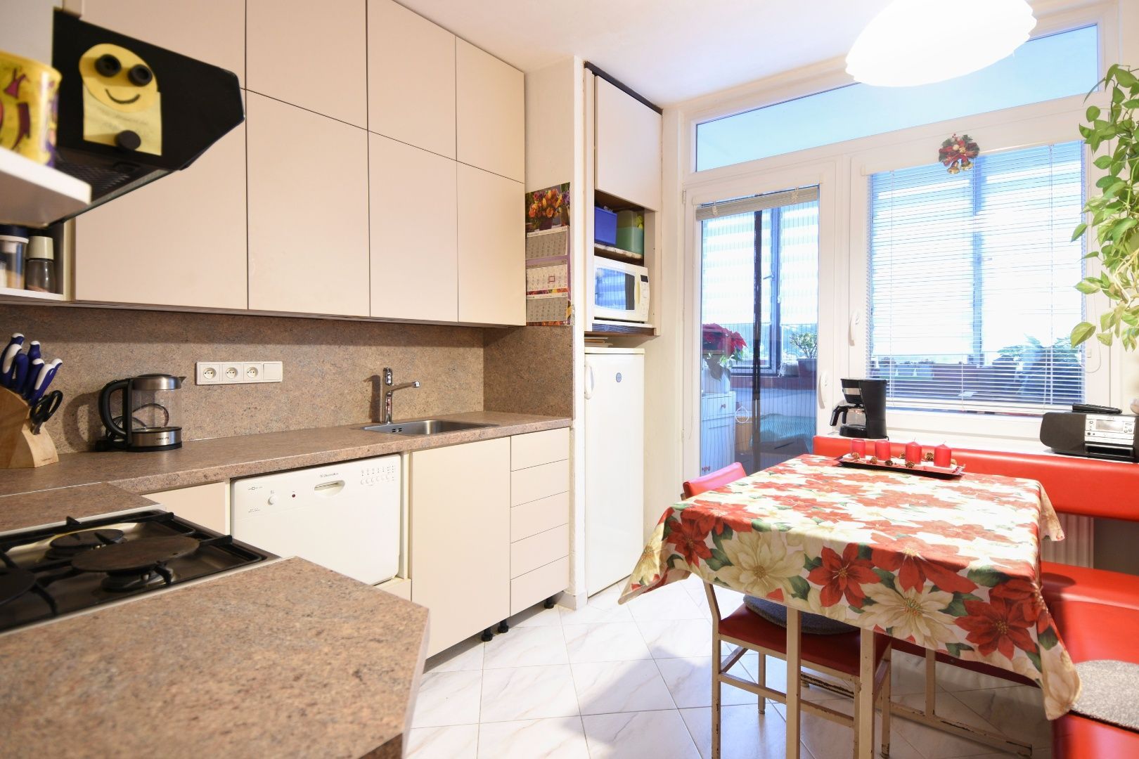 Predaj Iný Iný-Predaj-Bratislava - mestská časť Petržalka-147000.00 €