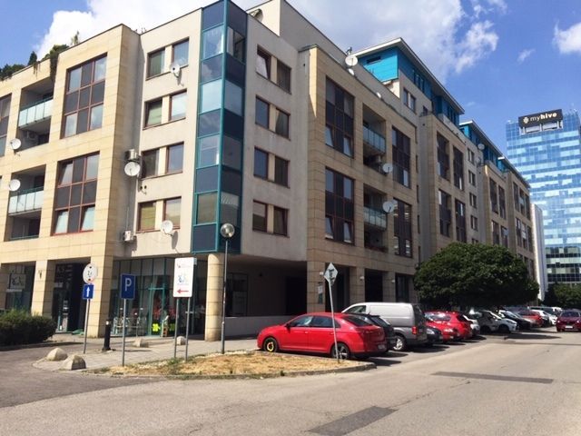 Predaj Reštaurácia Reštaurácia-Predaj-Bratislava - mestská časť Nové Mesto-350000.00 €