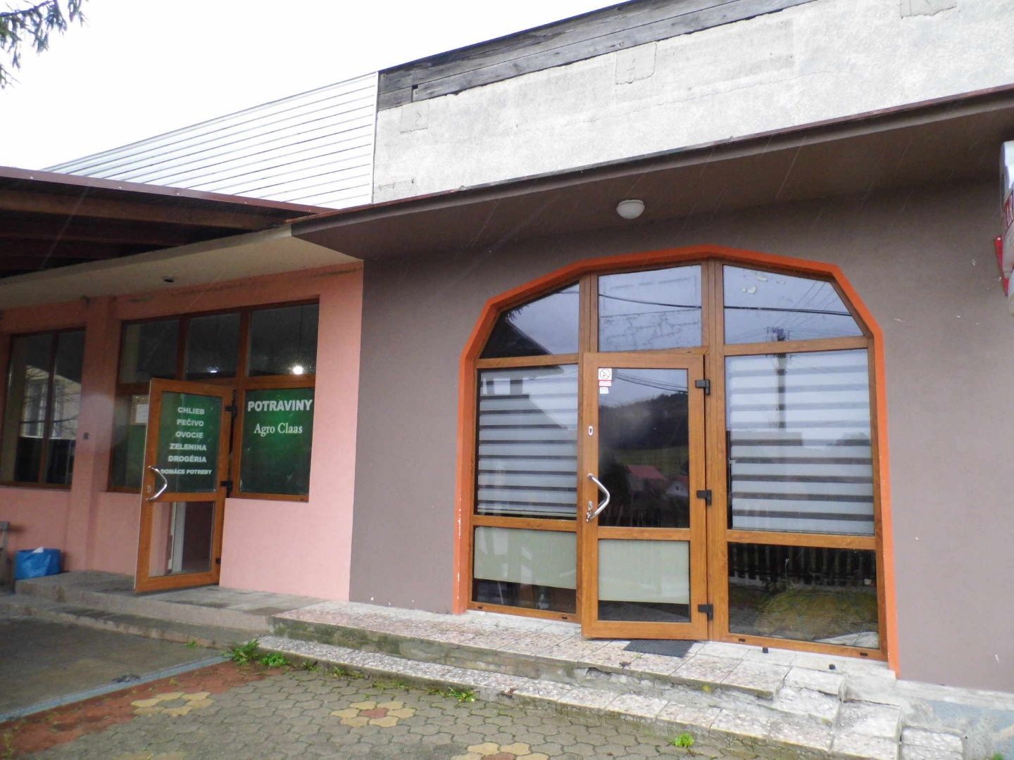 Predaj Polyfunkčný objekt Polyfunkčný objekt-Predaj-Socovce-73000.00 €