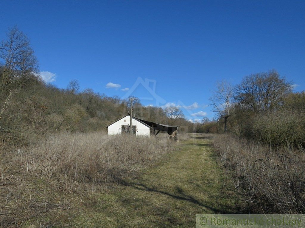 Predaj Poľnohospodársky objekt Poľnohospodársky objekt-Predaj-Držkovce-35000.00 €