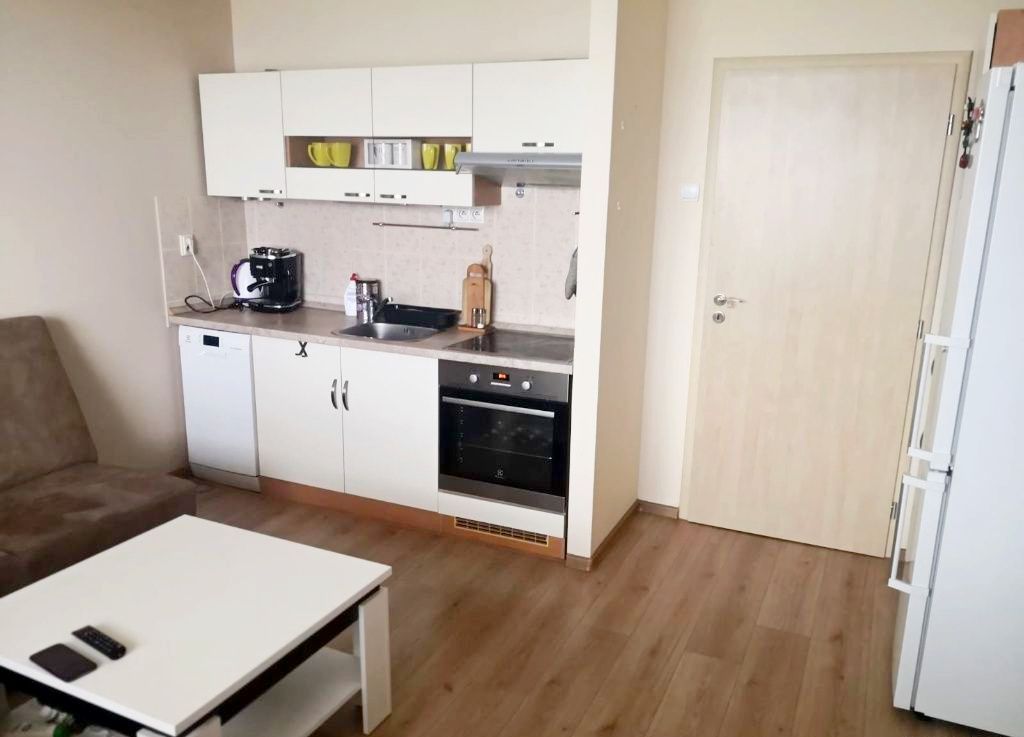 Prenájom Iný Iný-Prenájom-Bratislava - mestská časť Petržalka-600.00 €