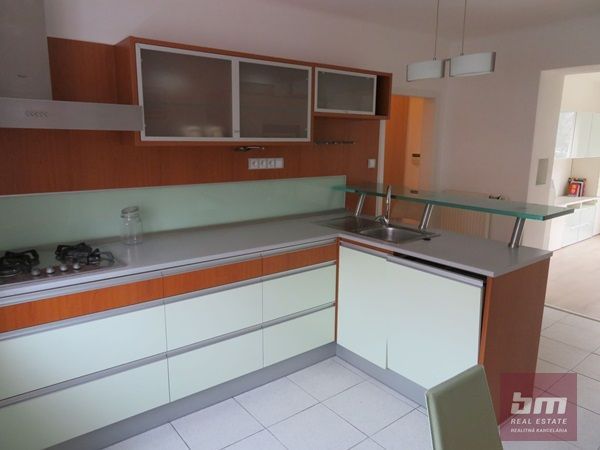 Prenájom Iný Iný-Prenájom-Bratislava - mestská časť Rača-550.00 €