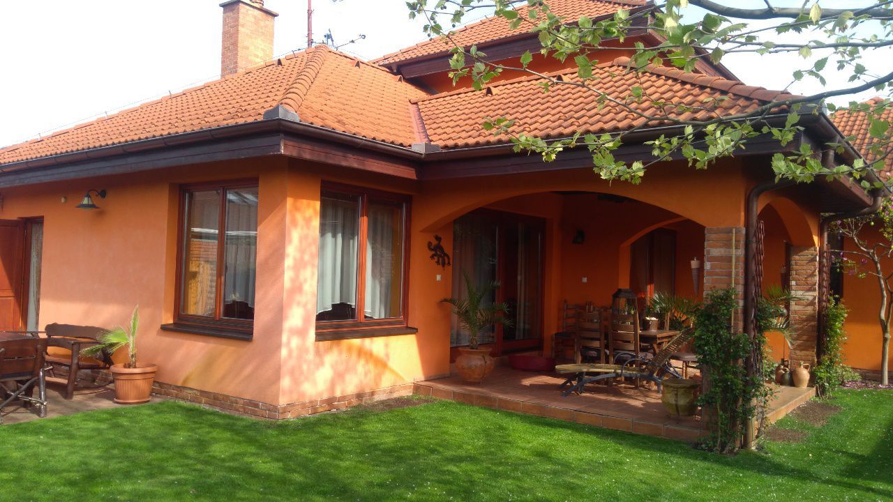 Predaj Vila Vila-Predaj-Nové Zámky-1.00 €