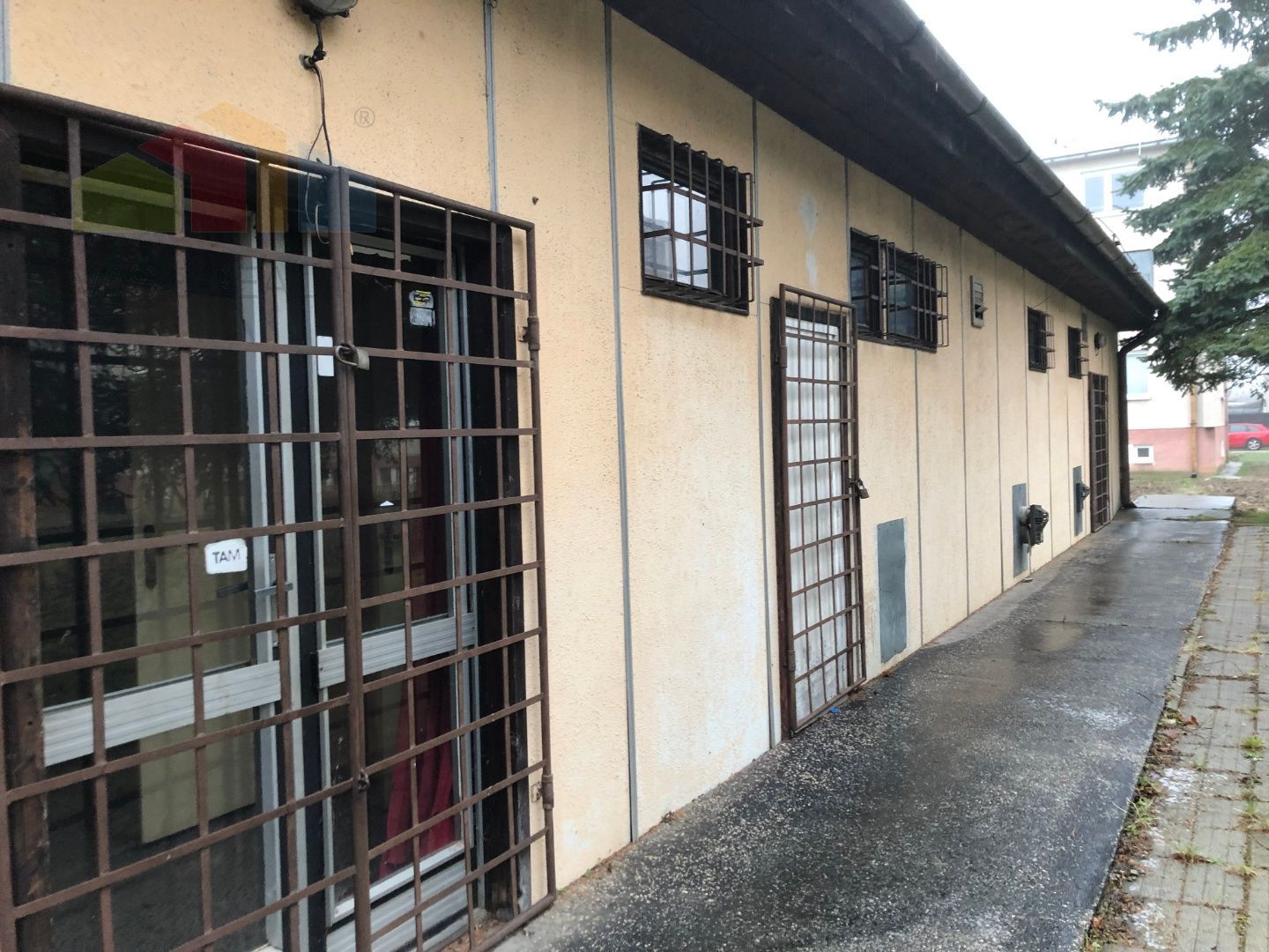 Predaj Polyfunkčný objekt Polyfunkčný objekt-Predaj-Ilava-29900.00 €