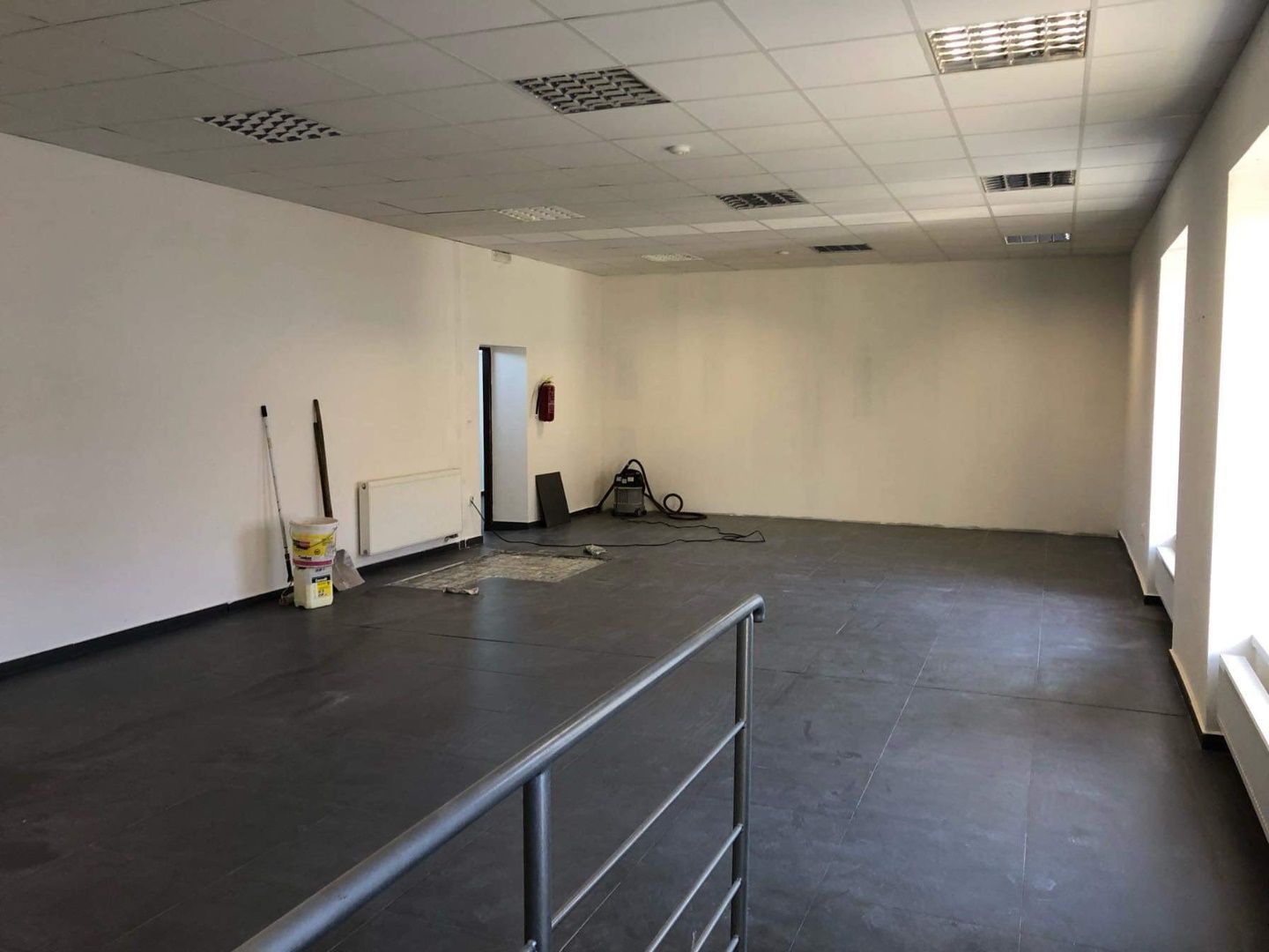 Prenájom Obchodný objekt Obchodný objekt-Prenájom-Nové Zámky-500.00 €