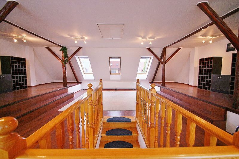 Prenájom Rodinný dom Rodinný dom-Prenájom-Bratislava - mestská časť Nové Mesto-1300.00 €