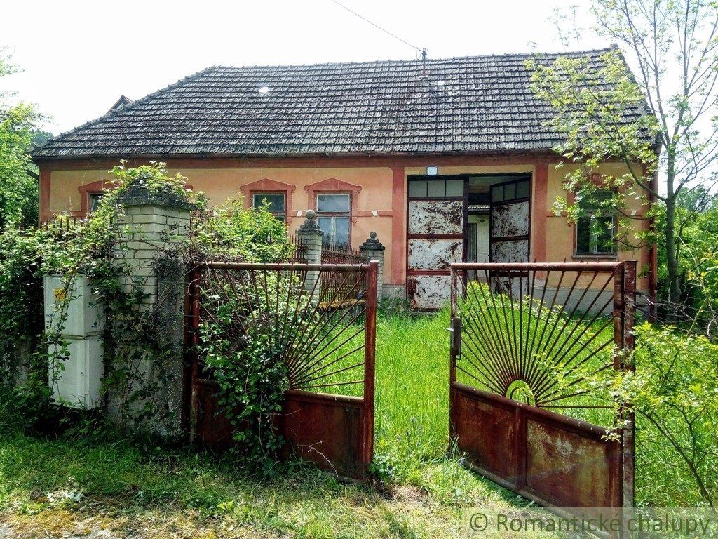 Predaj Poľnohospodársky objekt Poľnohospodársky objekt-Predaj-Bzince pod Javorinou-74500.00 €