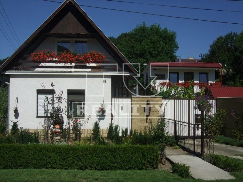 Predaj Iný Iný-Predaj-Višňové-135000.00 €
