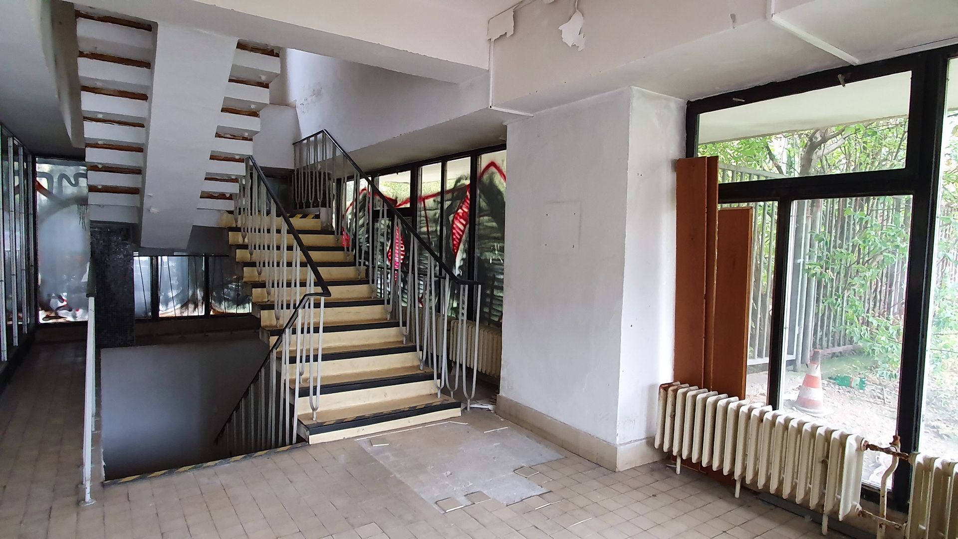 Predaj Polyfunkčný objekt Polyfunkčný objekt-Predaj-Košice - mestská časť Západ-285000.00 €