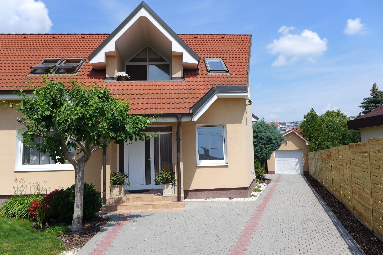 Predaj Rodinný dom Rodinný dom-Predaj-Senec-355000.00 €