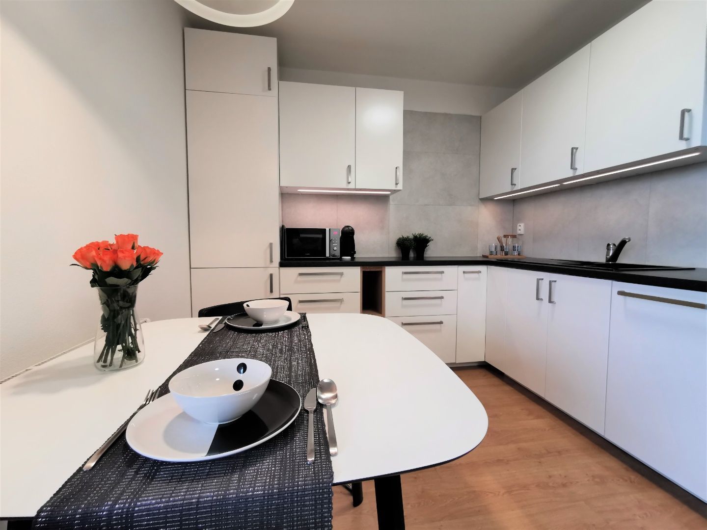 Prenájom Iný Iný-Prenájom-Bratislava - mestská časť Petržalka-750.00 €