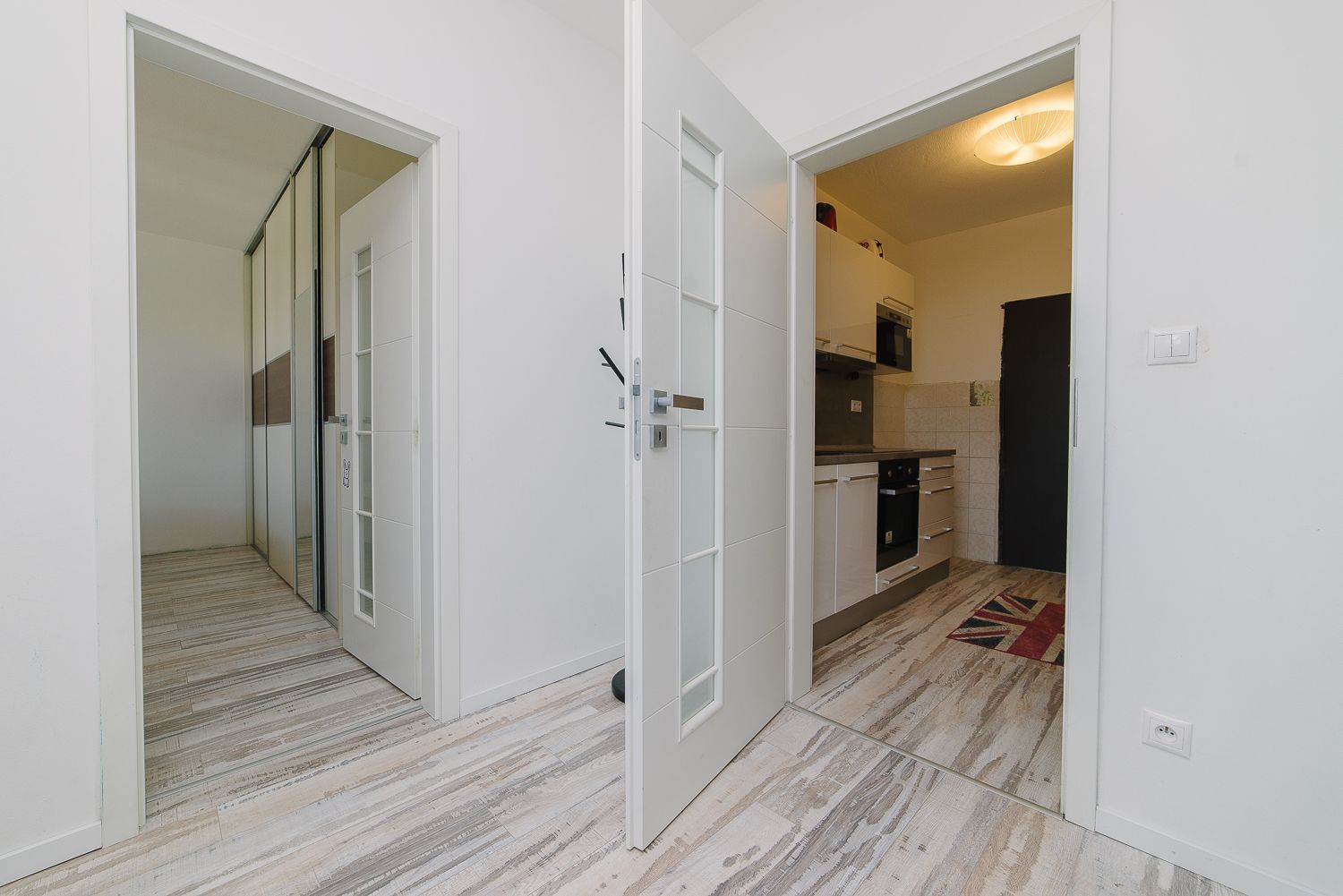 Predaj Iný Iný-Predaj-Bratislava - mestská časť Petržalka-126000.00 €
