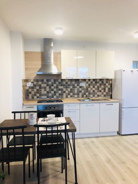Prenájom Iný Iný-Prenájom-Bratislava - mestská časť Staré Mesto-480.00 €
