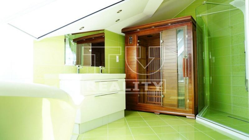 Predaj Iný Iný-Predaj-Nesvady-165000.00 €