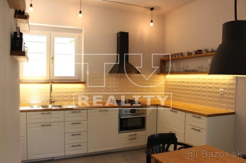 Prenájom Iný Iný-Prenájom-Banská Bystrica-600.00 €