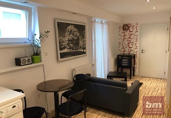Prenájom Iný Iný-Prenájom-Bratislava - mestská časť Karlova Ves-390.00 €