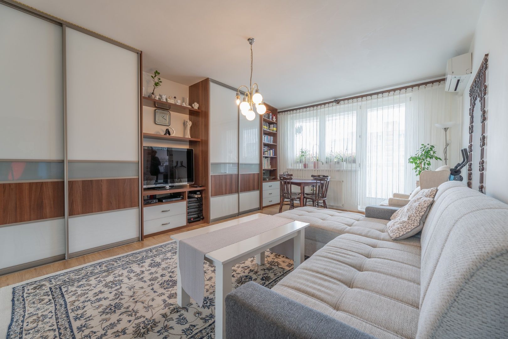 Predaj Iný Iný-Predaj-Bratislava - mestská časť Petržalka-143800.00 €
