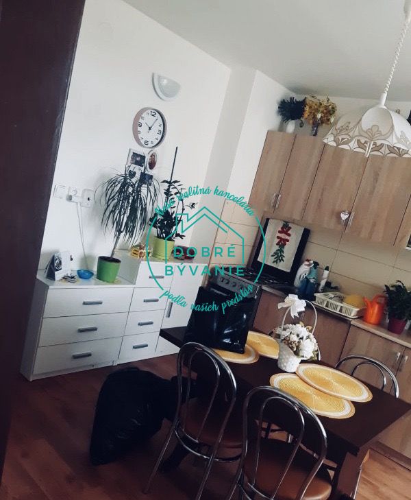 Prenájom Iný Iný-Prenájom-Nové Zámky-350.00 €