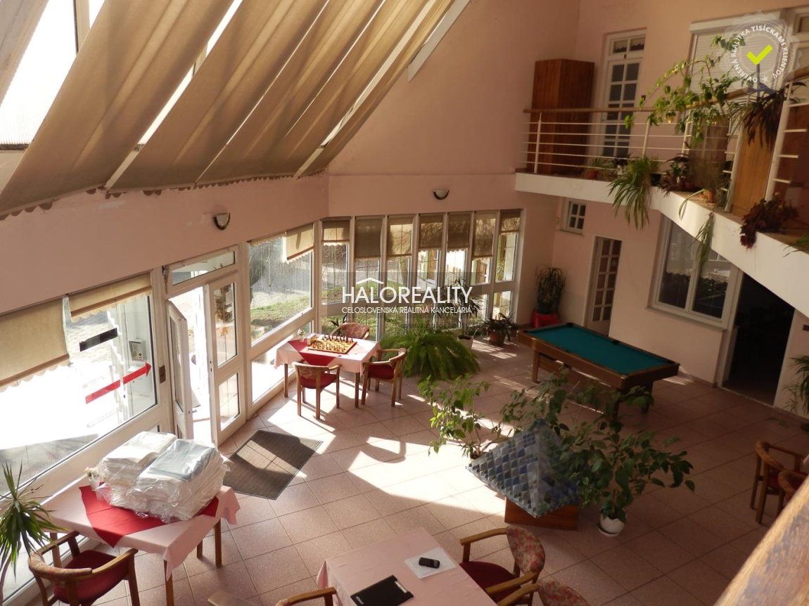 Predaj Hotel Hotel-Predaj-Hlohovec-0.00 €