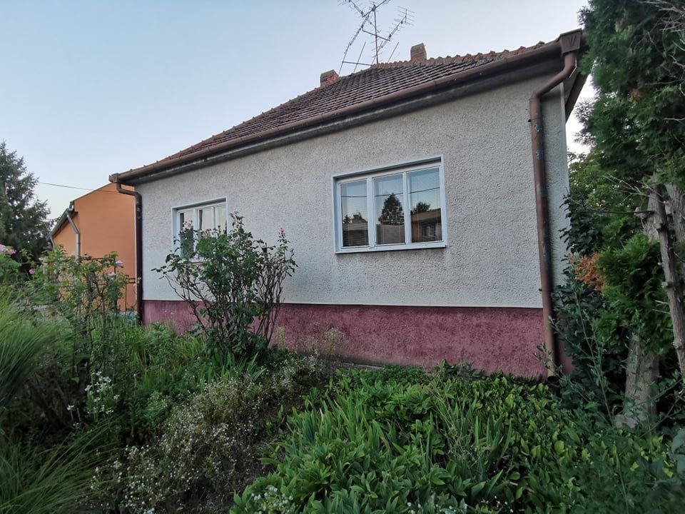 Predaj Rodinný dom Rodinný dom-Predaj-Nové Zámky-99900.00 €
