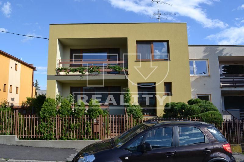 Prenájom Rodinný dom Rodinný dom-Prenájom-Nitra-1000.00 €