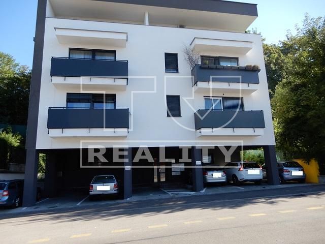 Predaj Obchodný objekt Obchodný objekt-Predaj-Trenčín-79990.00 €