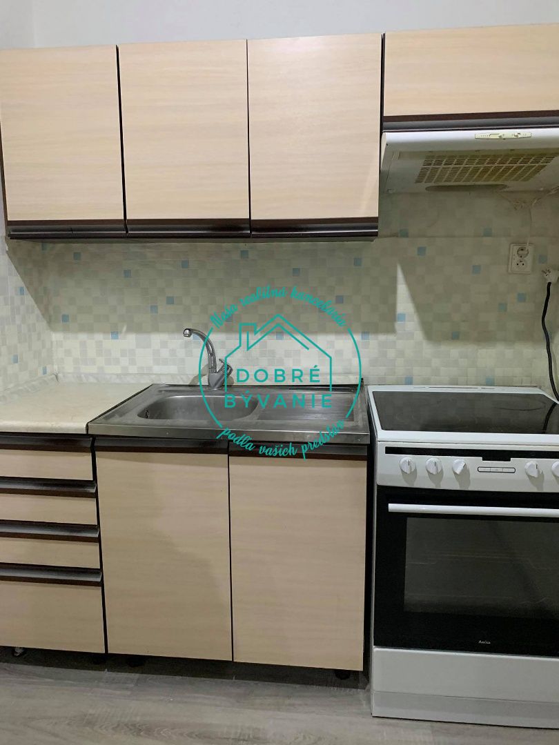Prenájom 1-izbový byt 1-izbový byt-Prenájom-Nové Zámky-322.00 €