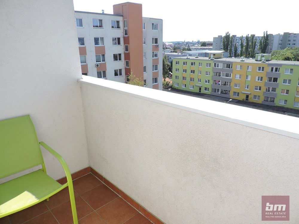 Predaj 4-izbový byt 4-izbový byt-Predaj-Bratislava - m. č. Podunajské Biskupice-142000.00 €