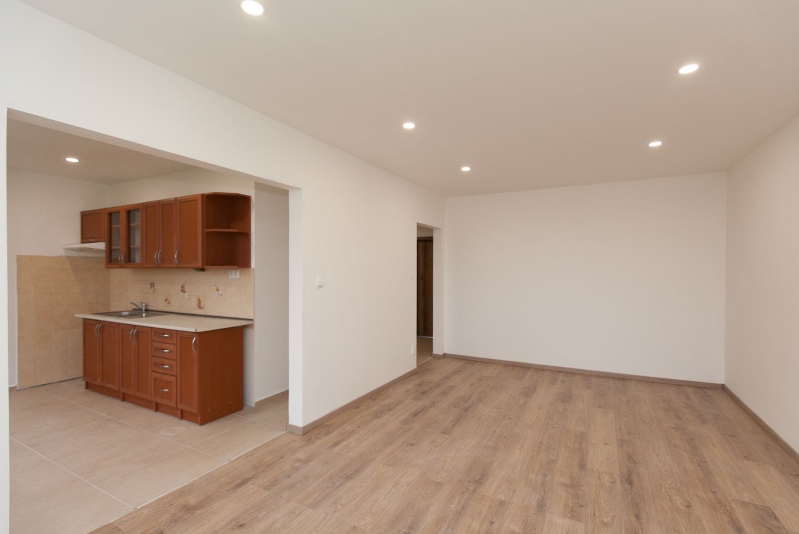 Predaj 3-izbový byt 3-izbový byt-Predaj-Sládkovičovo-87900.00 €