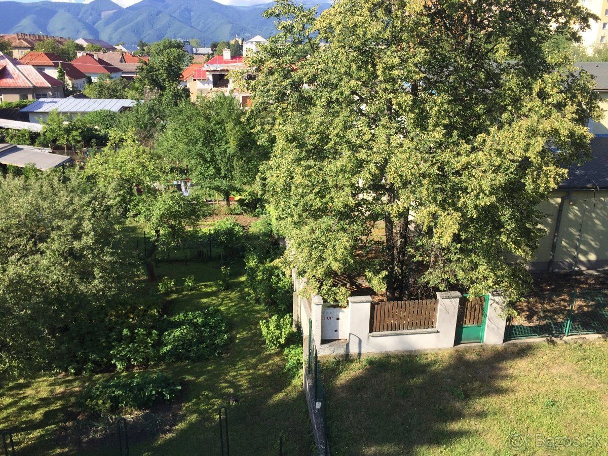 Prenájom 2-izbový byt 2-izbový byt-Prenájom-Martin-380.00 €