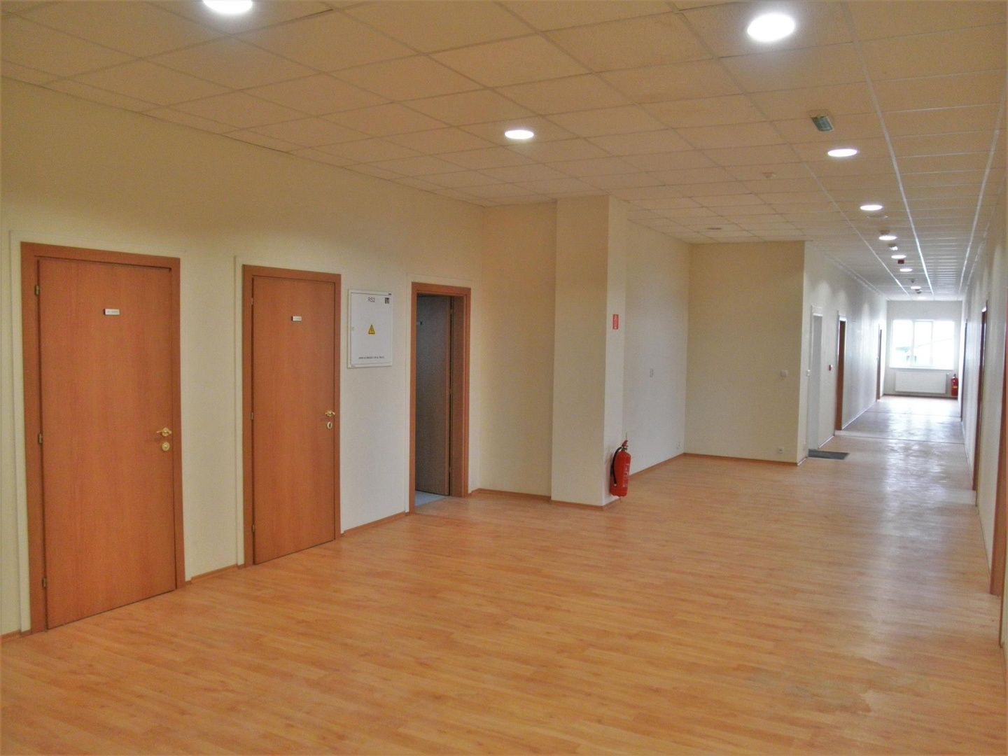 Predaj Administratívny objekt Administratívny objekt-Predaj-Poprad-900000.00 €