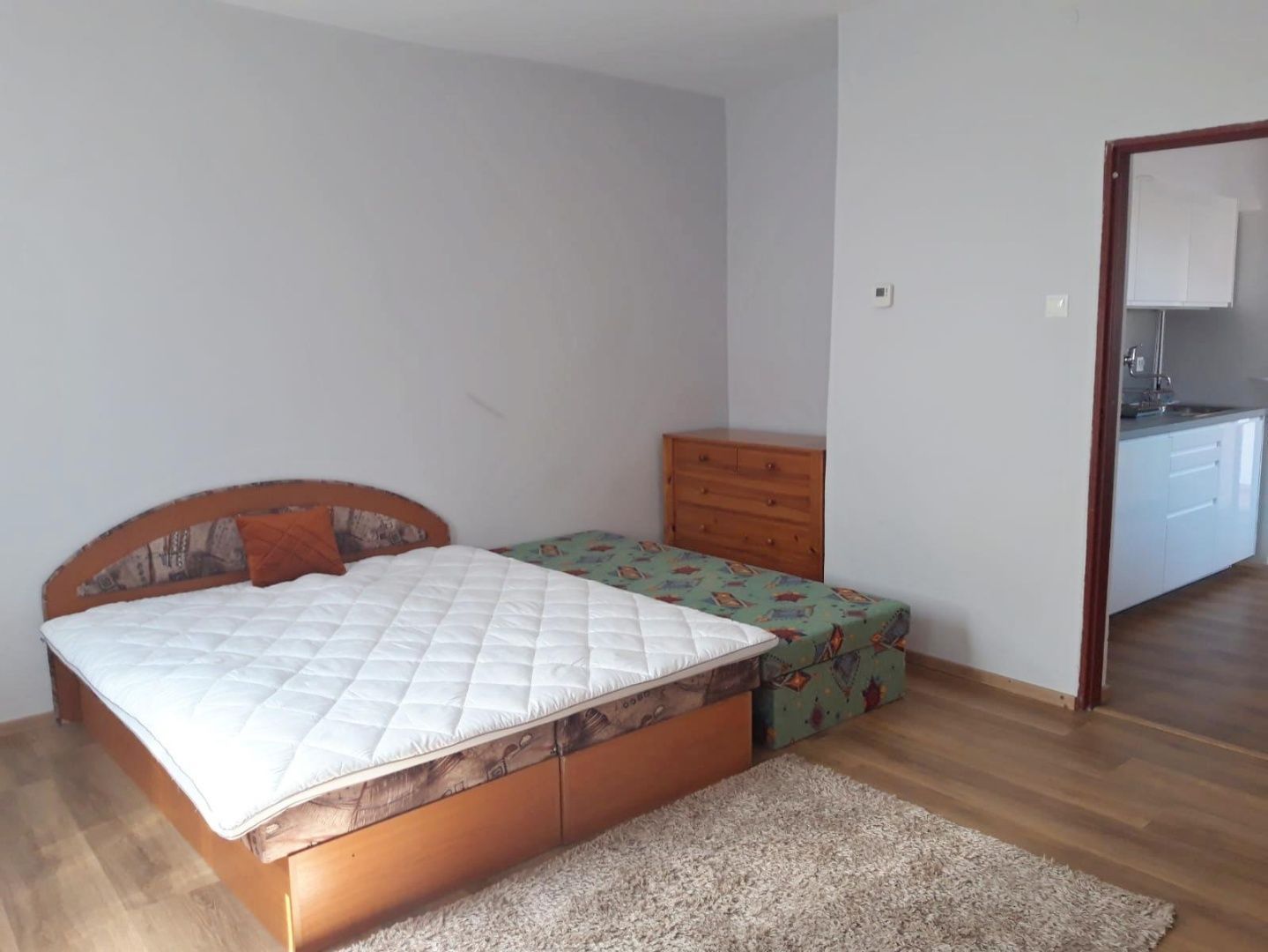 Prenájom Rodinný dom Rodinný dom-Prenájom-Slovenská Nová Ves-390.00 €