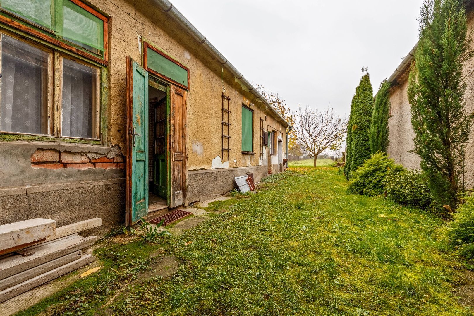 Predaj Rodinný dom Rodinný dom-Predaj-Slovenský Grob-149000.00 €