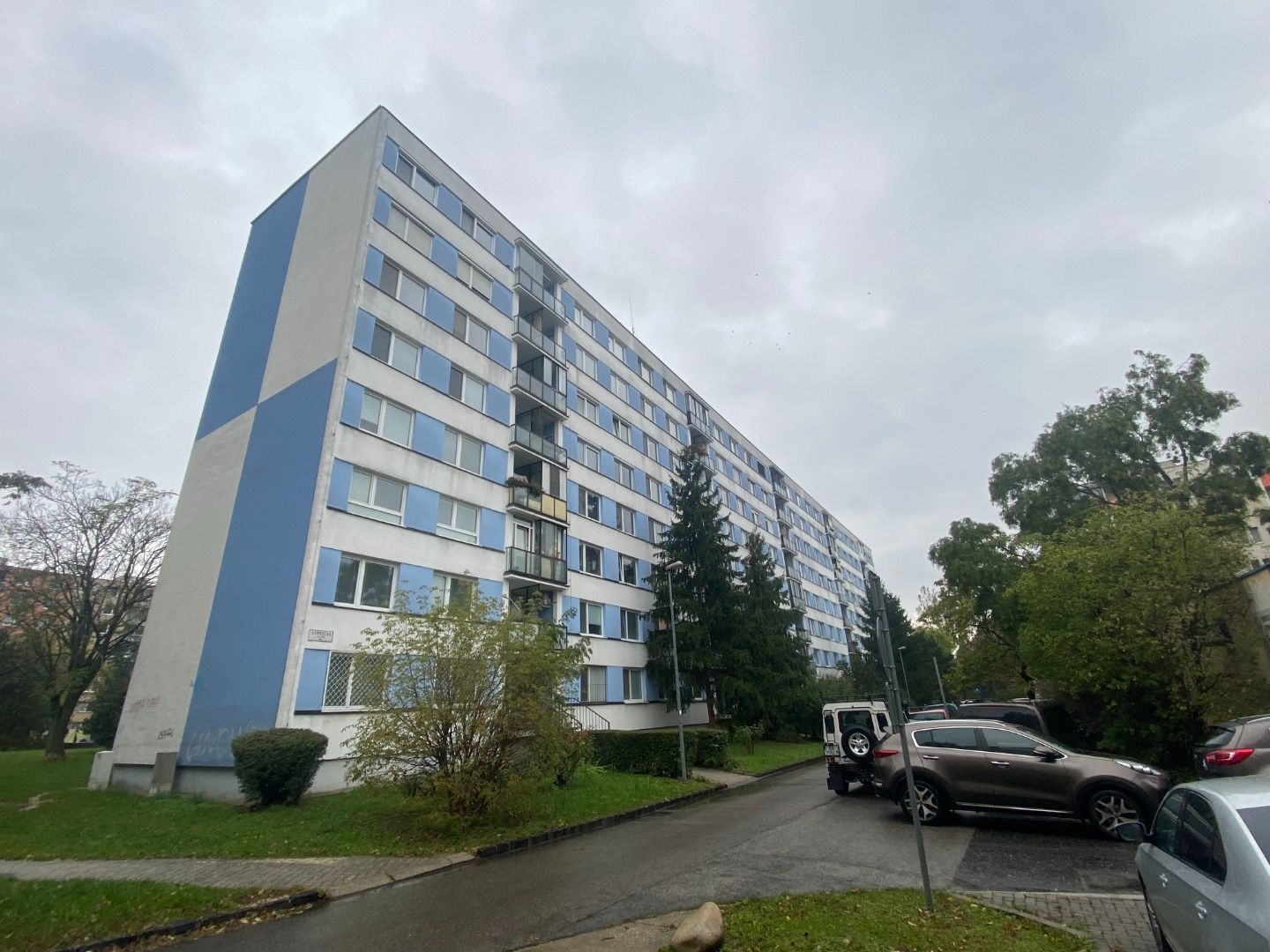 Predaj 3-izbový byt 3-izbový byt-Predaj-Bratislava - mestská časť Ružinov-194900.00 €