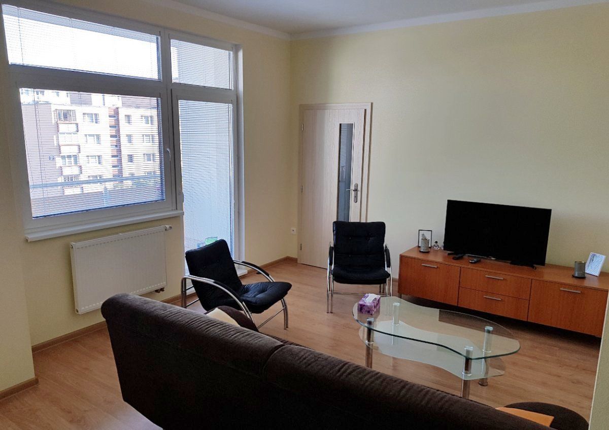 Prenájom 2-izbový byt 2-izbový byt-Prenájom-Bratislava - mestská časť Ružinov-680.00 €