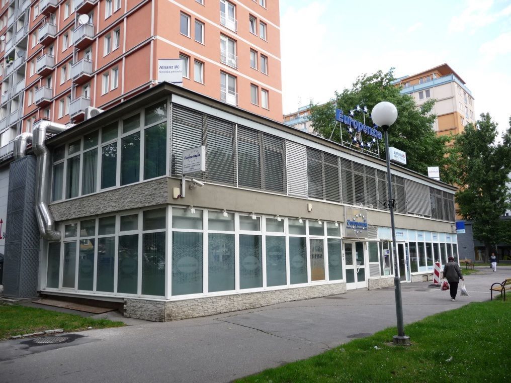 Predaj Polyfunkčný objekt Polyfunkčný objekt-Predaj-Bratislava - mestská časť Nové Mesto-1.00 €