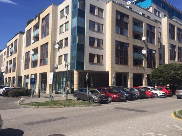 Predaj Polyfunkčný objekt Polyfunkčný objekt-Predaj-Bratislava - mestská časť Nové Mesto-327000.00 €