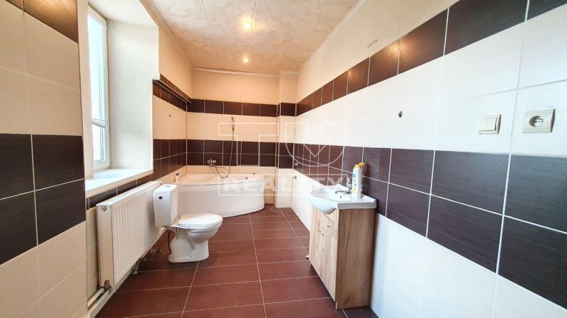 Predaj Rodinný dom Rodinný dom-Predaj-Lovinobaňa-44900.00 €
