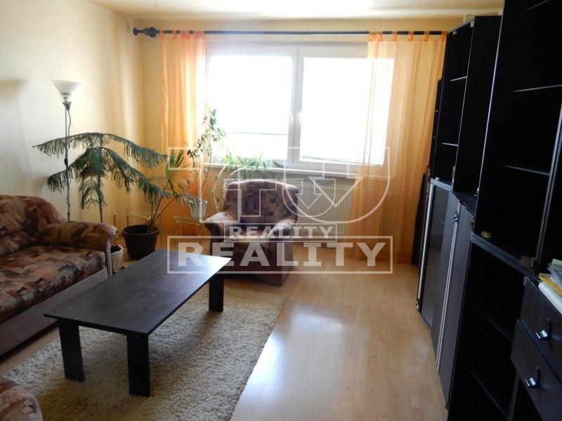 Predaj 3-izbový byt 3-izbový byt-Predaj-Lovinobaňa-21980.00 €