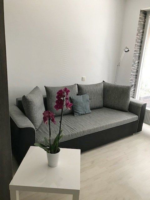 Prenájom Garzónka Garzónka-Prenájom-Bratislava - mestská časť Petržalka-440.00 €