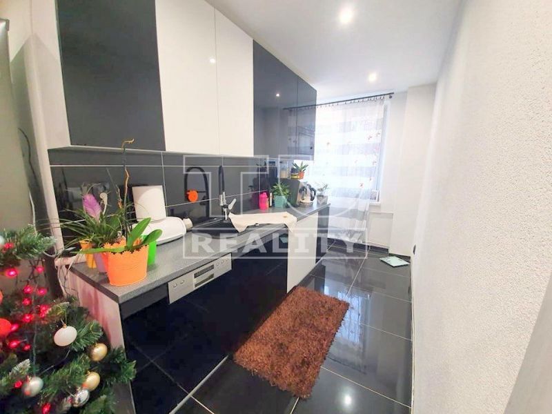 Predaj 2-izbový byt 2-izbový byt-Predaj-Lučenec-105000.00 €