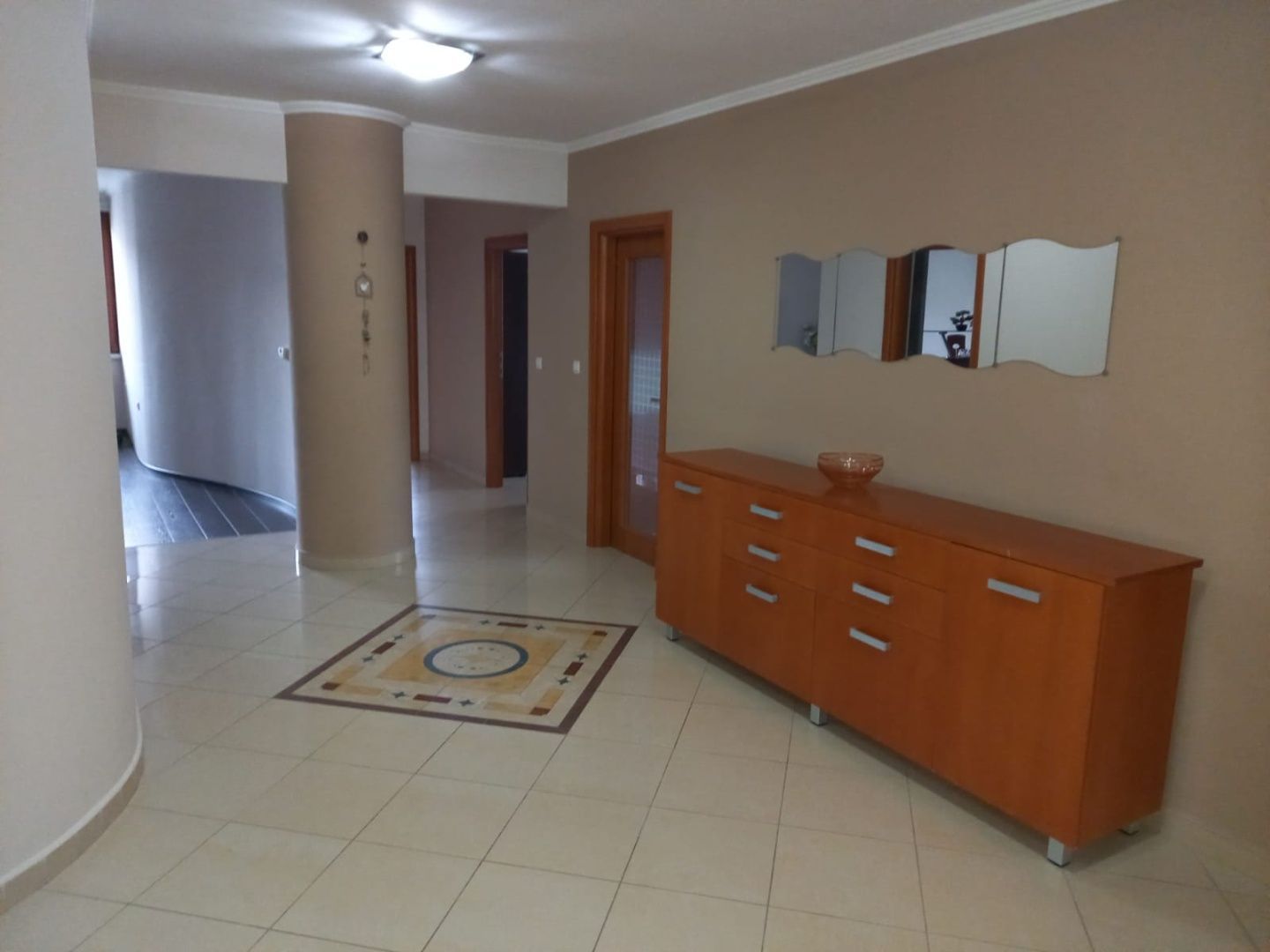 Prenájom 4-izbový byt 4-izbový byt-Prenájom-Malacky-850.00 €