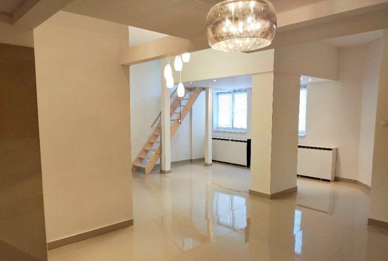 Predaj 5-izbový a viac... 5-izbový a viac...-Predaj-Bratislava - mestská časť Petržalka-159600.00 €