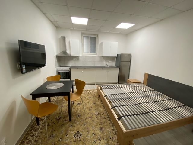 Prenájom Garzónka Garzónka-Prenájom-Bratislava - mestská časť Staré Mesto-590.00 €